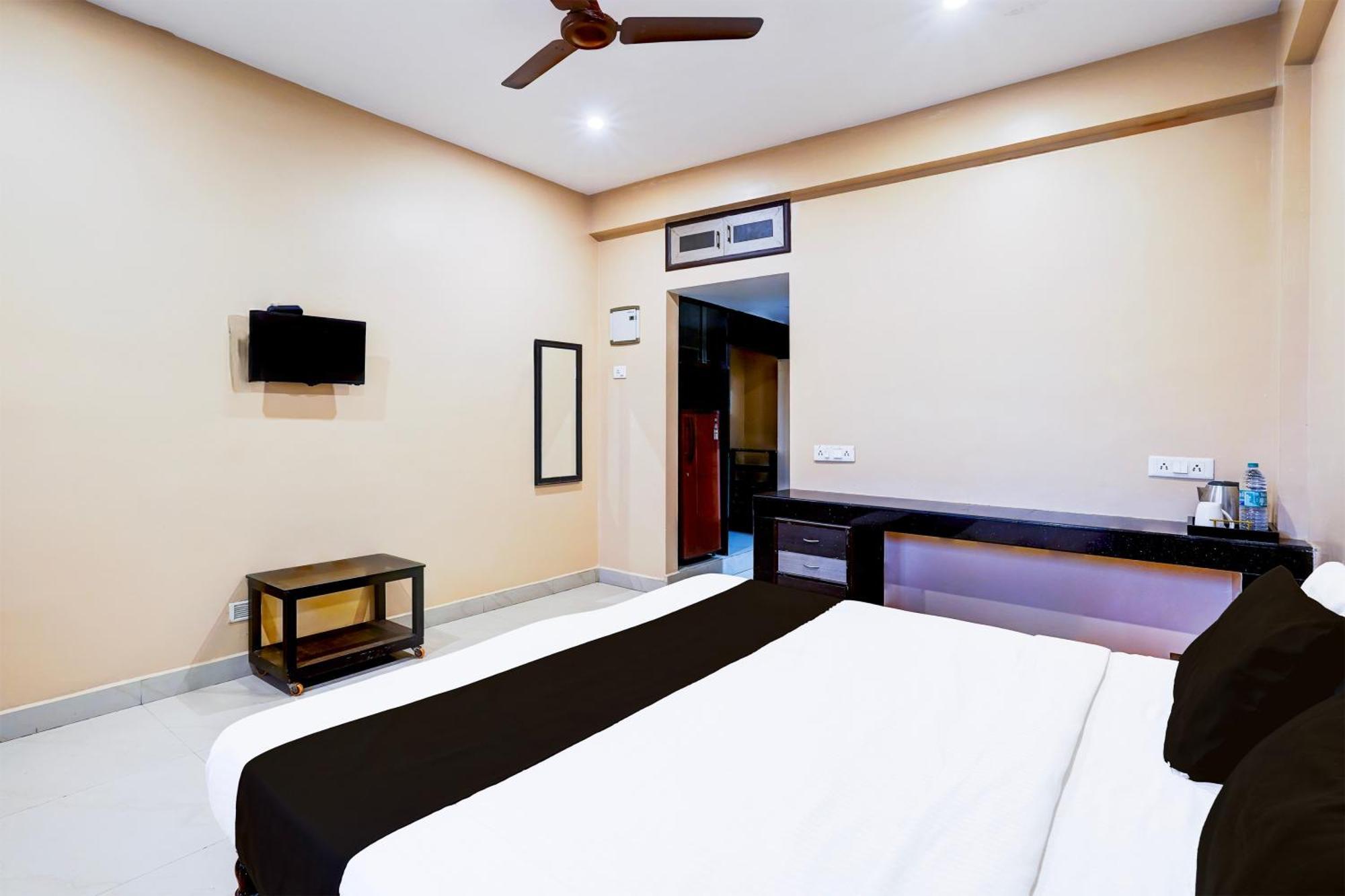 Super O Chrompet Near Rela Hospital Hotel